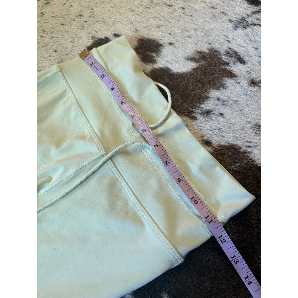 VUORI Daily Form Leggings In Lemongrass Size Small - Picture 4 of 6